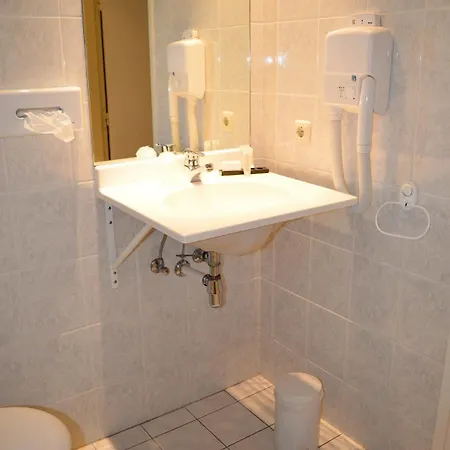 Js Hotel Epen